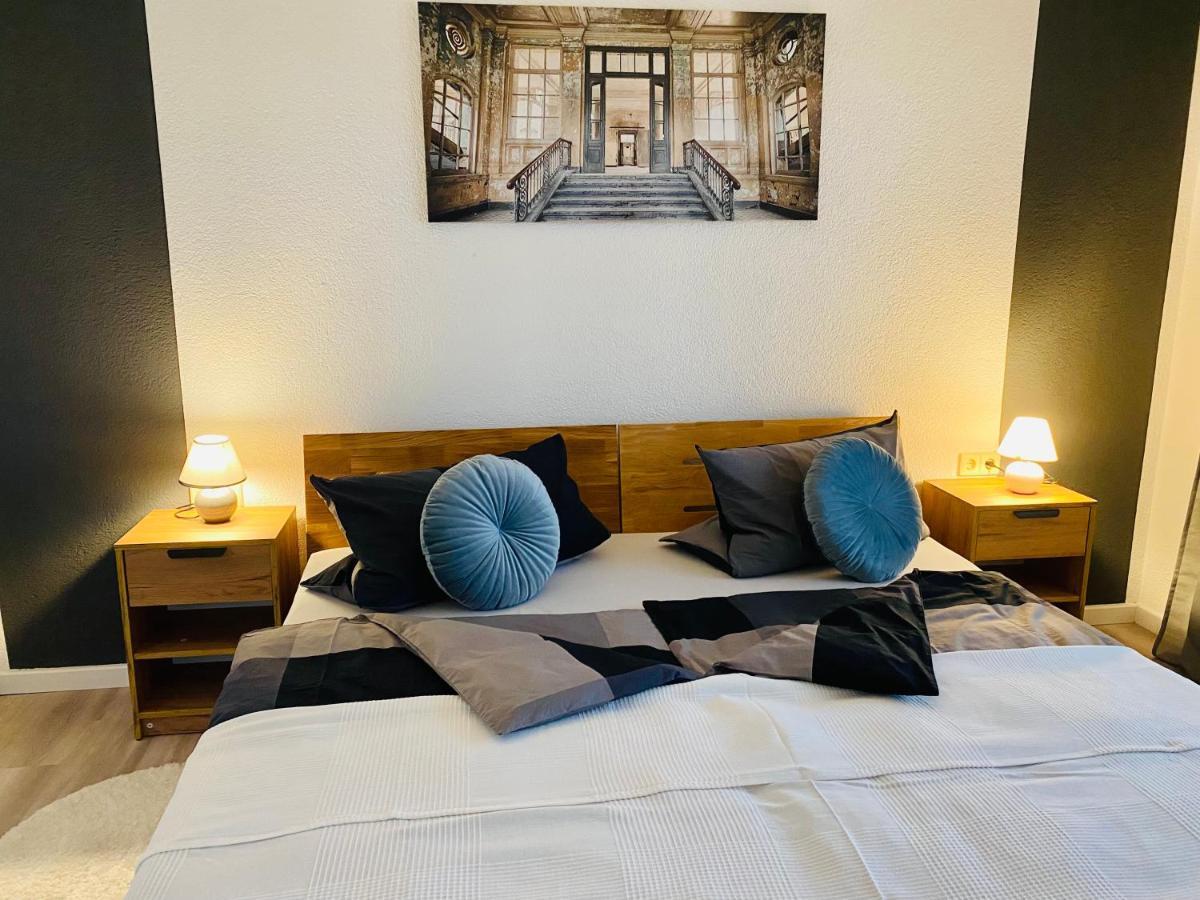 Apartment- Metzingen เมทซิงเงน ภายนอก รูปภาพ